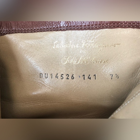 Salvatore Ferragamo women’s leather cognac brown ankle Boots side zip size 7.5 - Picture 3 of 12